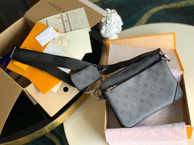 M69443 LV Trio 郵差包 Monogram Eclipse 帆布男包 黑花