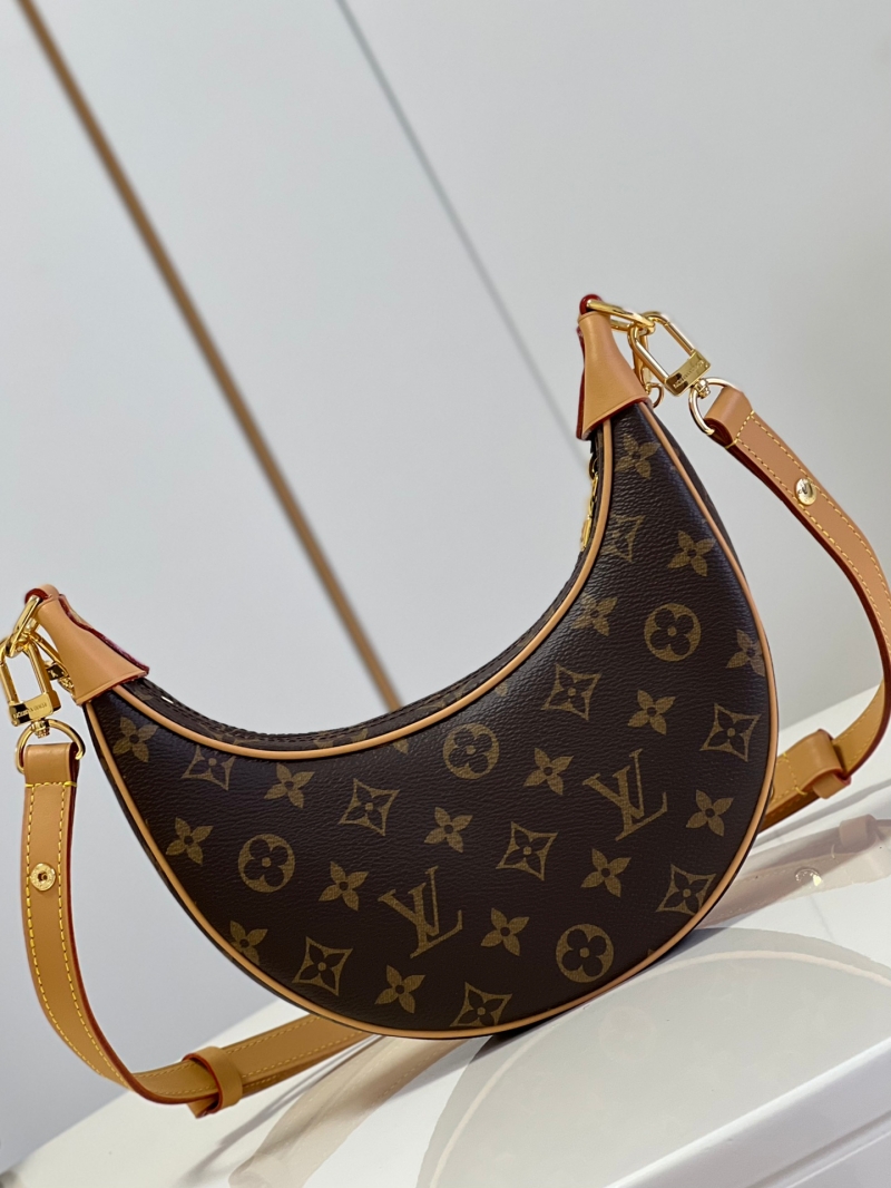 M81098 LV Loop 手袋 2022 早春系列月牙包豌豆包