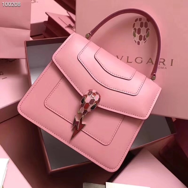 Bvlgari寶格麗 18新款 純色 回紋翻蓋 琺瑯蛇頭 手提風琴包 粉色