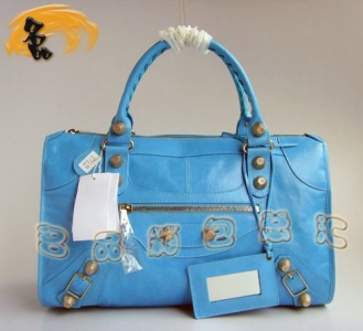 084324B ¿{(ln)ɫߙnţƤŮ BALENCIAGAC(j)܇ Ar(sh)Ůʿ