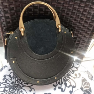 Chloe ޢ 17ﶬ Pixie֭h ĥɰƴƤ A īGɫ