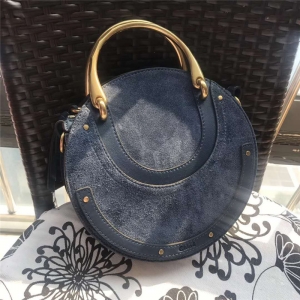 Chloe ޢ 17ﶬ Pixie֭h ĥɰƴƤ A {ɫ