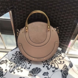 Chloe ޢ 17ﶬ Pixie֭h ĥɰƴƤ A ɫ