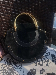 Chloe ޢ 17ﶬ Pixie֭h ĥɰƴƤ A ɫ