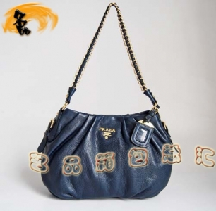 80060 ԭһһƷ|(zh) Prada¿ M(jn)ڸߙnţƤr(sh)Ů Pradaμ {(ln)ɫ