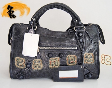 084832 1:1Ʒ| BalenciagaC܇ Ůʿμ Ƥ߅Ƥ ܊{