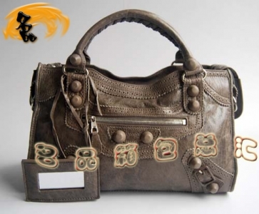 084832 1:1Ʒ| BalenciagaC܇ Ůʿμ Ƥ߅Ƥ yɫ