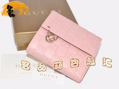 212106 X Gucci¿ GucciMڸߙnţƤŮʿX Gucci̿XA ۼtɫ
