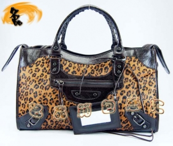 084332  BalenciagaC(j)܇ ҆μ M(jn)ţƤ(jng)r(sh)Ů  ɫ