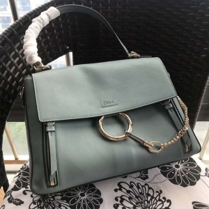 Chlo  Faye Day Ƽ玧 ̖ Ah朗l μб {ɫ