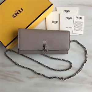 Fendi ҵ 0252 СţƤ ̖LƤA ٭h ɲж朗l玧