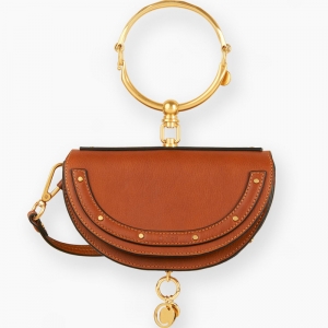 Chloe Nile֭h(hun) Nile⻬СţƤС̖b chloeӰ ɫ