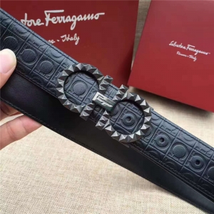 Salvatore FerragamoĽƤ ͬ عM(jn)pԭƤ ̄(w)e