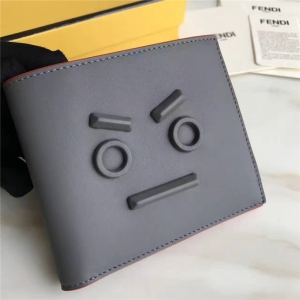 FENDI ҵ 2017¿ faceͬɫN СţƤۯBƤA ɫ