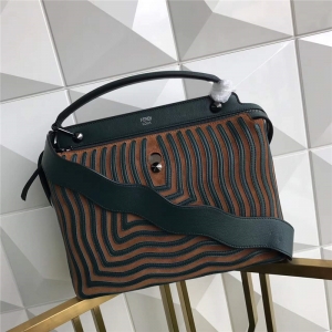8785 FENDI ҵ СţƤrb ˮy б ɫ