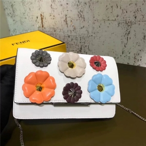 7346 FENDI ҵ ƴɫb ܛСţƤ 朗l ɫ