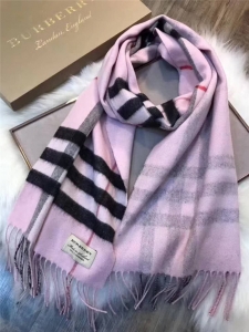Burberry ͌ 17¿ p ٸиy q ɫ