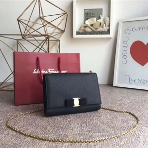 22B558 Ferragamo Ľ  Vara Y(ji) w朗l ɫ