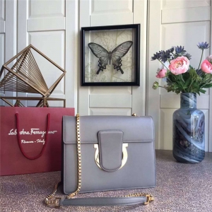 21G671 Ferragamo Ľ h СţƤ ̖w 朗l {