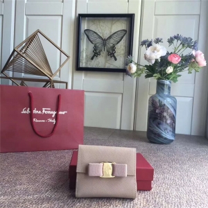 22A926 Ferragamo Ľ С̖X VaraY 