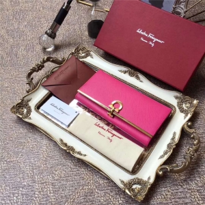 224633 FerragamoĽ ̖ R wʽX õtɫ