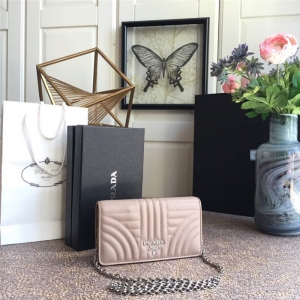 1ZH044 Prada_ Wpˇ ֹC ๦ܼ 朗l 㙉ɫ