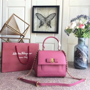 21F570 FerragamoƸĽ ± VaraY(ji) С̖(ho) w ʯ骼t