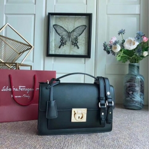 21G179 FerragamoƸĽ MţƤ Gancioi 20Ӣ Ƥr ɫ