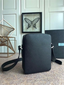 2VH040 pradaа _(d)μprada2018¿ _(d)μб