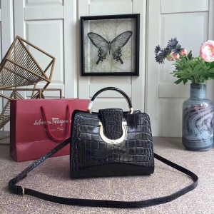 21G596 Ferragamo ƸĽ {~yμ Gancini 朗lw ɫ