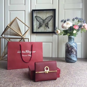 224639 FerragamoĽ GancioR wʽX tɫ