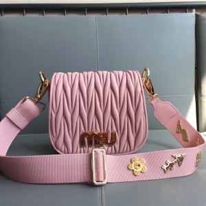 5BH085 MIUMIU Ʒ СƤ Di_ ¼玧б ɫ