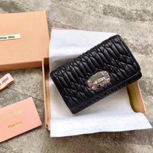 5MH015 MIUMIU ¿ ܛţƤ  ࿨λXA ɫ