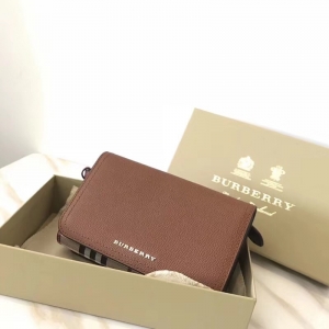 BurBerry͌ ƴɫǰw (zhn)Ry ְXð ɫƴt