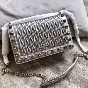 5BD109 MIUMIU ¿ ˮ@b MСƤ 朗l ɫ