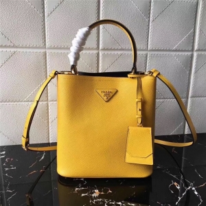 1BA212 _(d) Prada _(d)ˮͰ _(d)ţƤ Sɫ