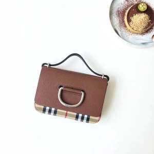 BurberryŮ ͌Ů Dͭh(hun) ͌ Burberry ɫ