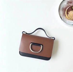 BurberryŮ ͌Ů Dͭh(hun) ͌ Burberry ɫ