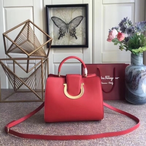 21G596 Ferragamo ƸĽ СţƤμ Gancini 朗lw tɫ