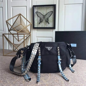 1BD118 PradaŮ  Tb MţƤ _μ {