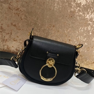 Chloe  ChloeСi Tessִ СţƤƤ ChloeŮ ɫ