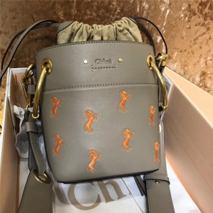 Chloe NileˮͰ M(jn)ţƤ Ů СRCD royˮͰ ɫ