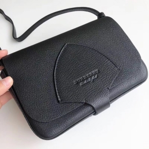 Burberryִ ţƤ ͌Ů wTʿƿ ͌С ɫ