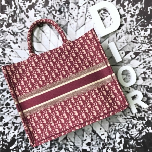 M1286 ϊWŮ Dior ϊWCُ(gu) Dior ϊW tɫ 