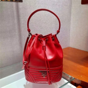 1BH038 PradaŮ _(d) Wp СţƤб PradaˮͰ tɫ