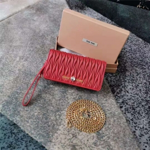 5ZH029 MiuMiu¿ СƤ w朗lС tɫ