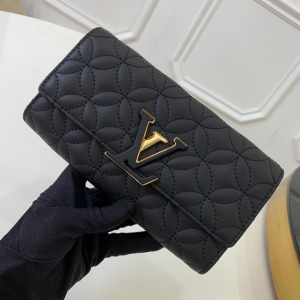 M68590 LV CAPUCINES XA LV^ŮʿLXA ɫ