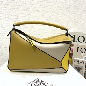 322 LOEWE_ Puzzle Bag ̖_׺ΰ Sɫ