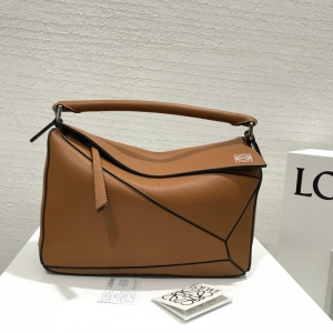 322 LOEWE_ Puzzle Bag ̖_׺ΰ غɫ