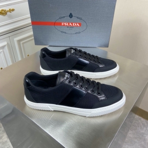 4E3400 Prada Ƥ\Ь _2020¿e\Ь ɫ